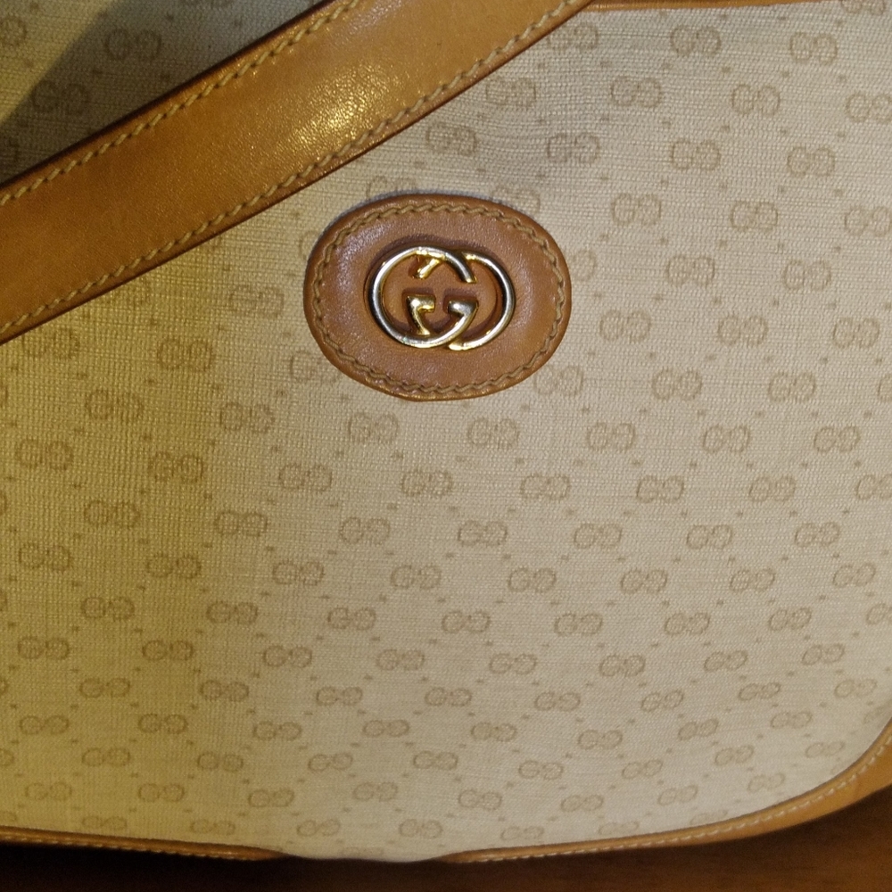 Authentic Gucci Monogram Leather Handbag - Picture 2 of 16